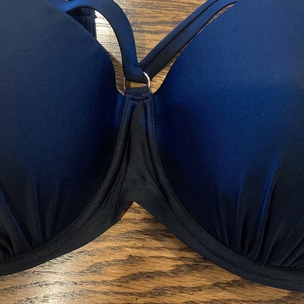 Lysa bikini top black underwire size 0x. Sw28 - Picture 2 of 3